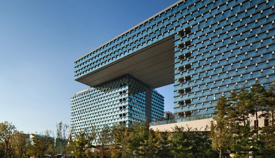 엔씨소프트 구조조정 2025 - 희망퇴직 700명