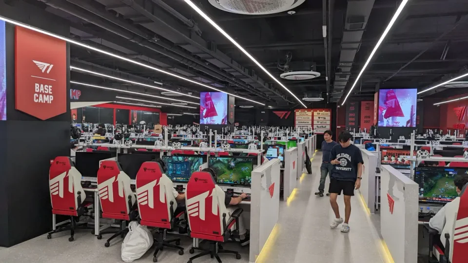 개인 게이밍룸 셋업 1인 게임 환경